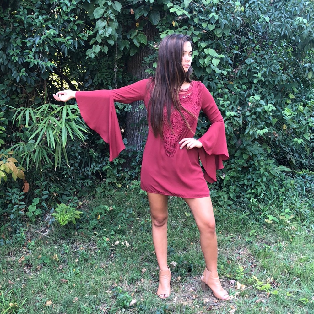 flowy/wide sleeve mini dress ❣️